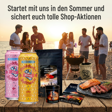 Sommerliche Feier am Strand mit Getränken, Snacks und fröhlichen Menschen.